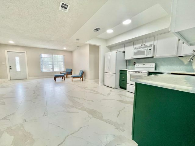 5630 Hollywood Boulevard, Hollywood, FL 33021