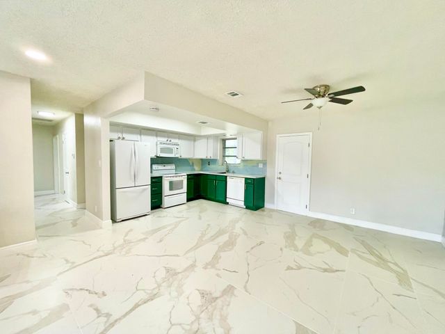 5630 Hollywood Boulevard, Hollywood, FL 33021