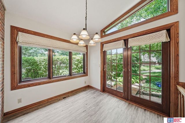 2300 S 72nd Street, Lincoln, NE 68506