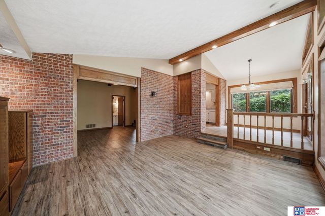 2300 S 72nd Street, Lincoln, NE 68506