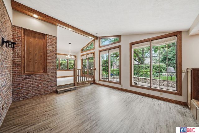 2300 S 72nd Street, Lincoln, NE 68506