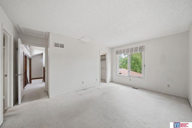 2300 S 72nd Street, Lincoln, NE 68506