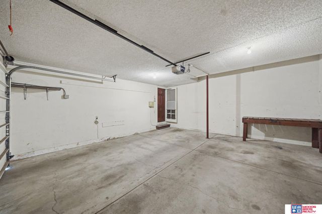 2300 S 72nd Street, Lincoln, NE 68506