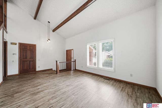 2300 S 72nd Street, Lincoln, NE 68506