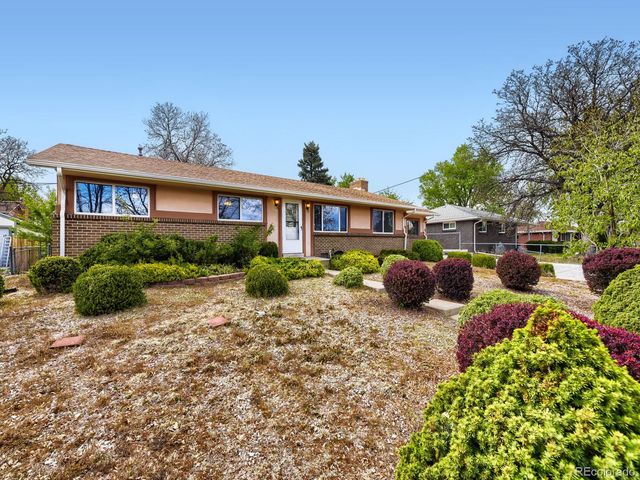 2011 S Carr Street, Lakewood, CO 80227