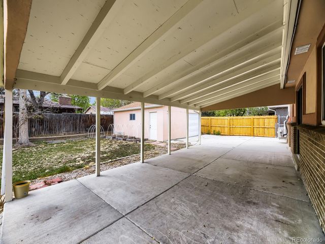 2011 S Carr Street, Lakewood, CO 80227