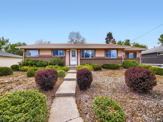 2011 S Carr Street, Lakewood, CO 80227
