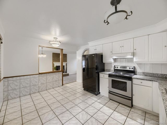 2011 S Carr Street, Lakewood, CO 80227