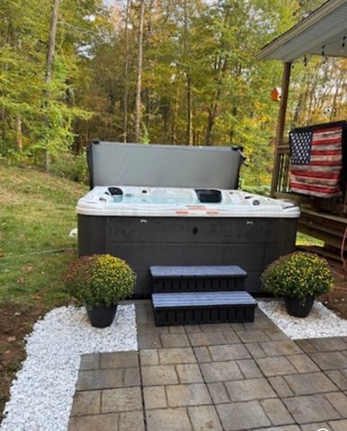 5 Deer Hill Rd, Oxford, MA 01537