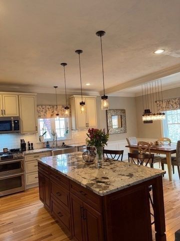5 Deer Hill Rd, Oxford, MA 01537
