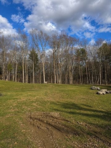 5 Deer Hill Rd, Oxford, MA 01537