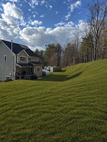 5 Deer Hill Rd, Oxford, MA 01537