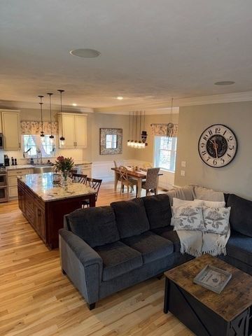 5 Deer Hill Rd, Oxford, MA 01537