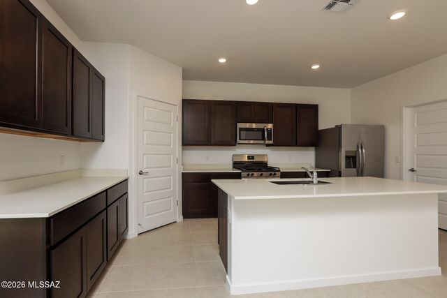 7062 W Indian Clover Way, Tucson, AZ 85757