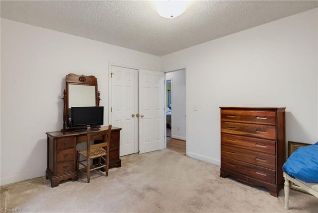246 Hunters Glen Drive, Summerfield, NC 27358
