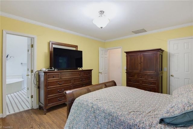 246 Hunters Glen Drive, Summerfield, NC 27358