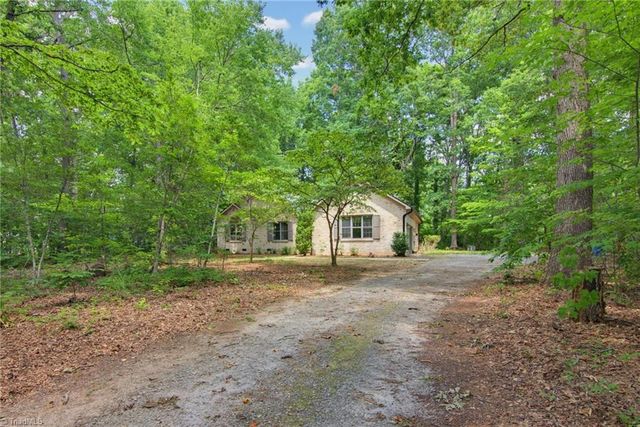 246 Hunters Glen Drive, Summerfield, NC 27358
