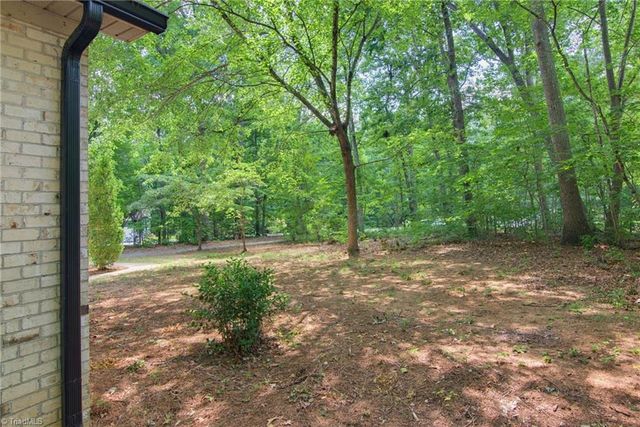 246 Hunters Glen Drive, Summerfield, NC 27358