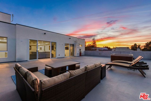 4806 Sylmar Ave PENTHOUSE PH2, Sherman Oaks, CA 91423