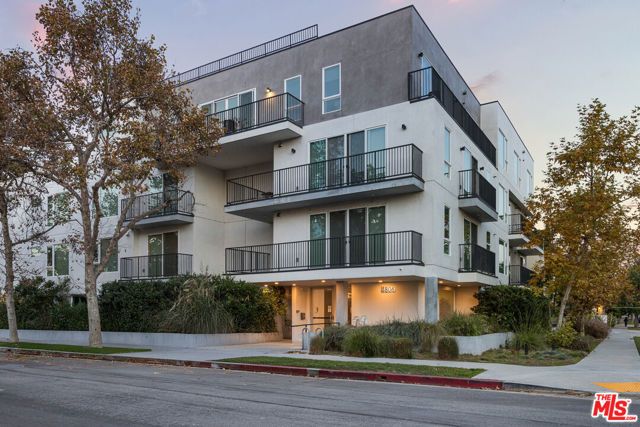 4806 Sylmar Ave PENTHOUSE PH2, Sherman Oaks, CA 91423