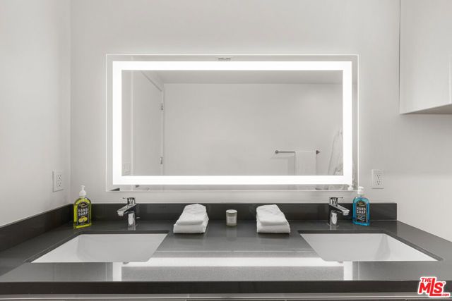 4806 Sylmar Ave PENTHOUSE PH2, Sherman Oaks, CA 91423
