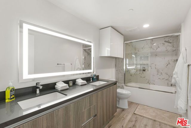 4806 Sylmar Ave PENTHOUSE PH2, Sherman Oaks, CA 91423