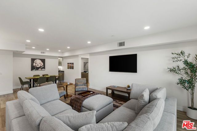 4806 Sylmar Ave PENTHOUSE PH2, Sherman Oaks, CA 91423