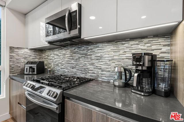 4806 Sylmar Ave PENTHOUSE PH2, Sherman Oaks, CA 91423