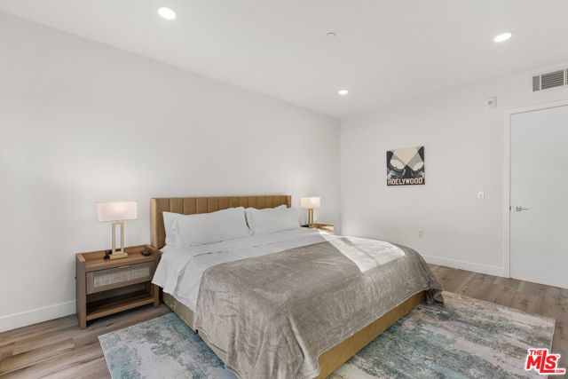 4806 Sylmar Ave PENTHOUSE PH2, Sherman Oaks, CA 91423