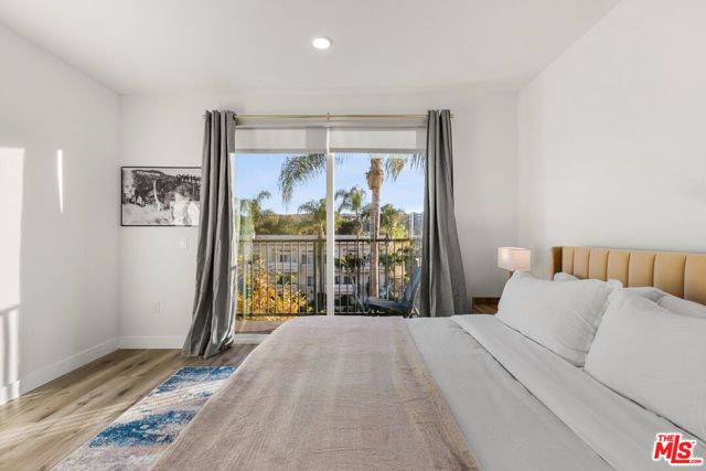 4806 Sylmar Ave PENTHOUSE PH2, Sherman Oaks, CA 91423