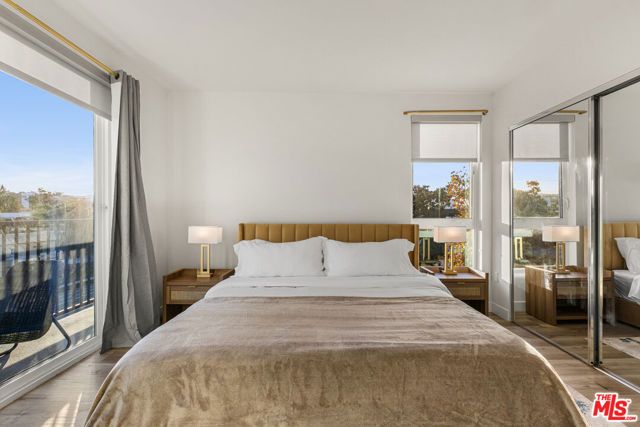 4806 Sylmar Ave PENTHOUSE PH2, Sherman Oaks, CA 91423