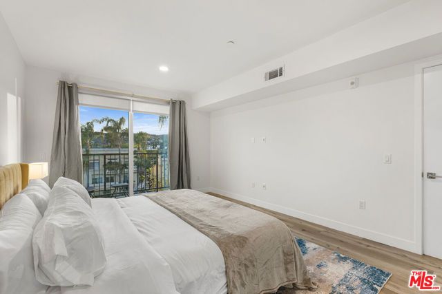 4806 Sylmar Ave PENTHOUSE PH2, Sherman Oaks, CA 91423