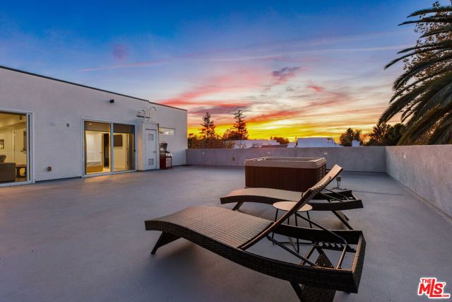 4806 Sylmar Ave PENTHOUSE PH2, Sherman Oaks, CA 91423
