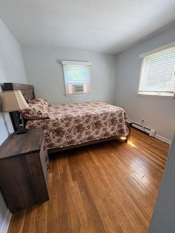 2 Upton St, Fairhaven, MA 02719