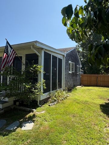 2 Upton St, Fairhaven, MA 02719