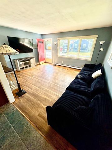 2 Upton St, Fairhaven, MA 02719