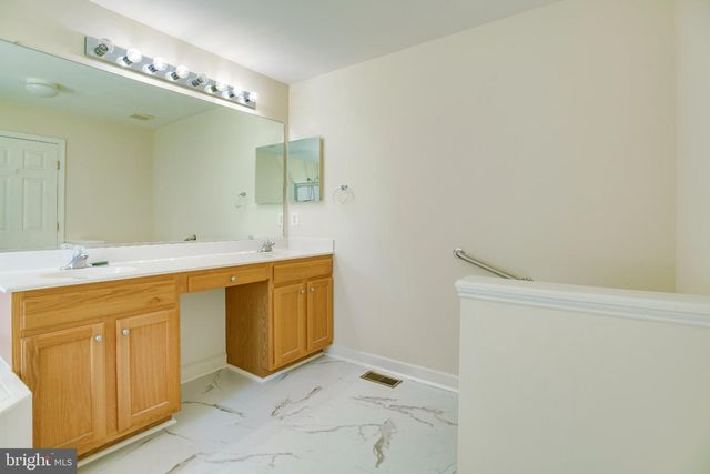 945 RIVERDALE CIR, Culpeper, VA 22701