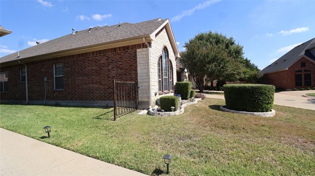 1822 Masters Drive, Desoto, TX 75115