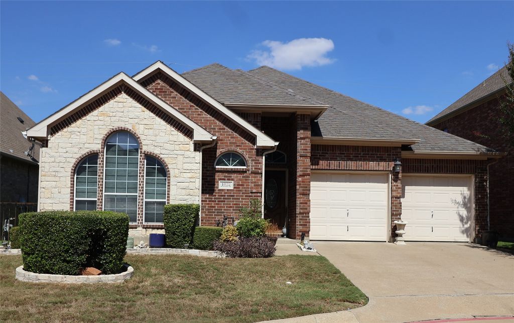 1822 Masters Drive, Desoto, TX 75115