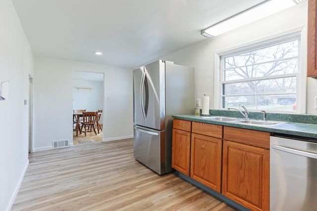 55136 Sundown Road, South Bend, IN 46628