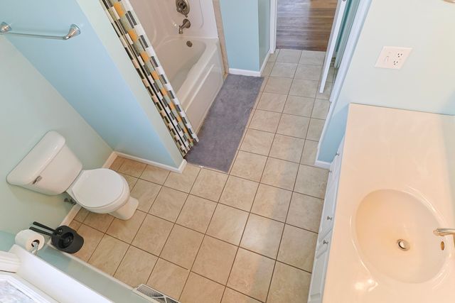 55136 Sundown Road, South Bend, IN 46628