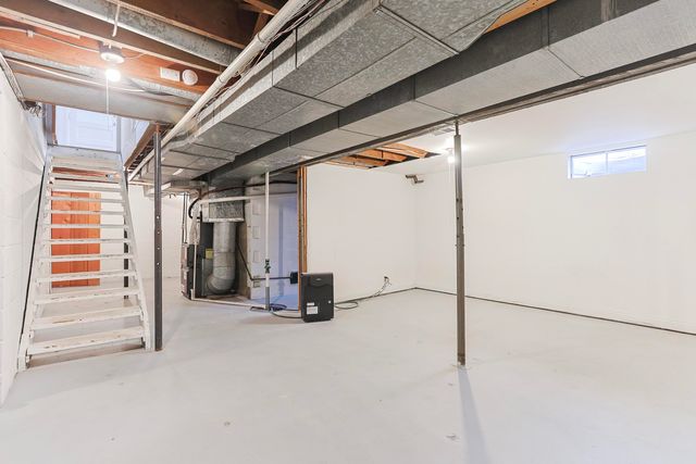 55136 Sundown Road, South Bend, IN 46628