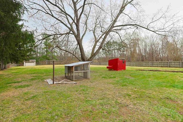 55136 Sundown Road, South Bend, IN 46628