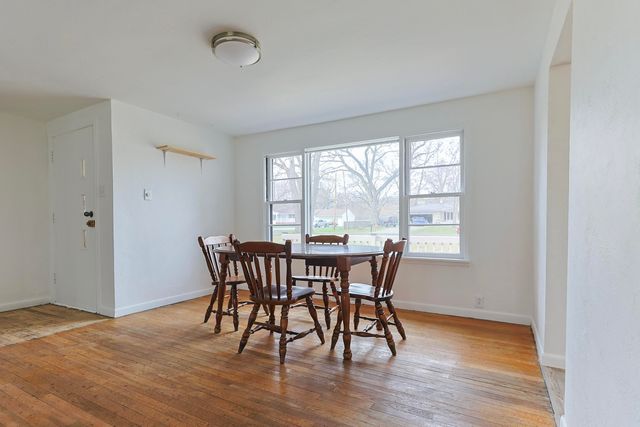 55136 Sundown Road, South Bend, IN 46628