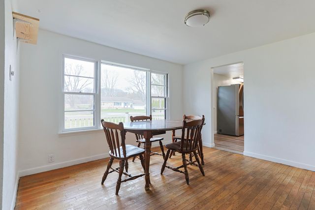 55136 Sundown Road, South Bend, IN 46628