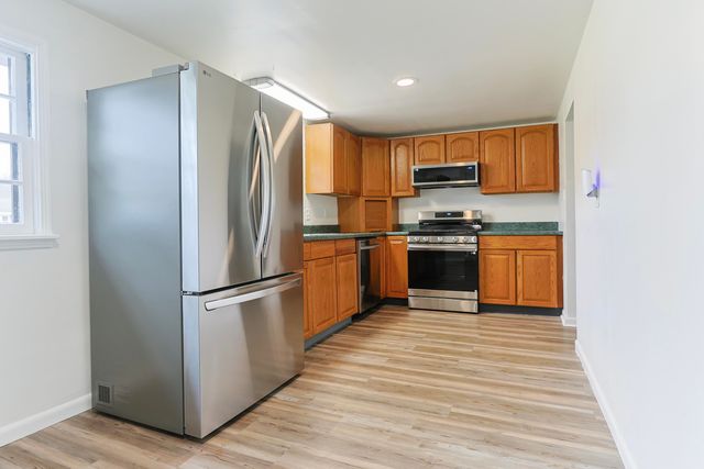 55136 Sundown Road, South Bend, IN 46628