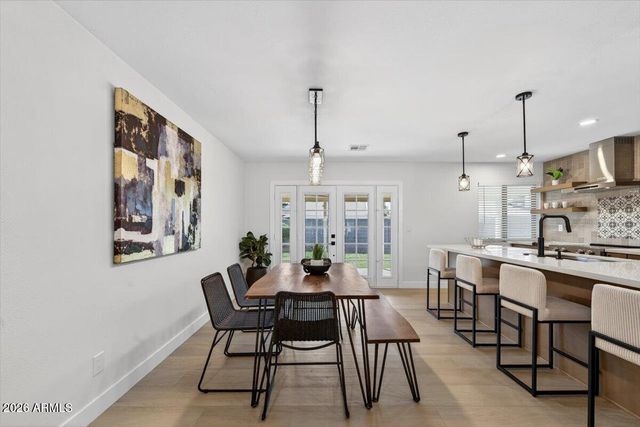 8713 E SAGE Drive, Scottsdale, AZ 85250
