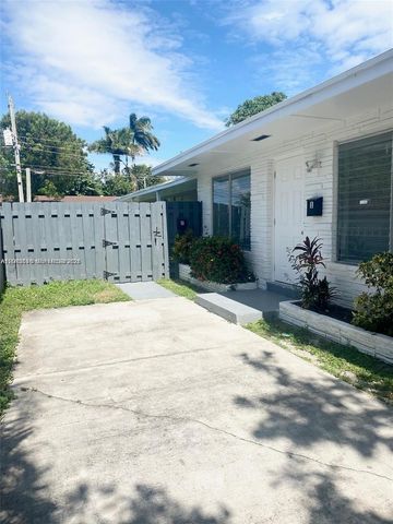 1005 NE 2nd St, Hallandale Beach, FL 33009