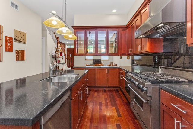 1436 N Orleans Street, Chicago, IL 60610