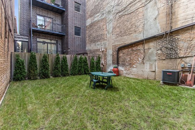 1436 N Orleans Street, Chicago, IL 60610